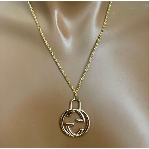 Gucci GG Medium Logo Necklace - Picture 2 of 2